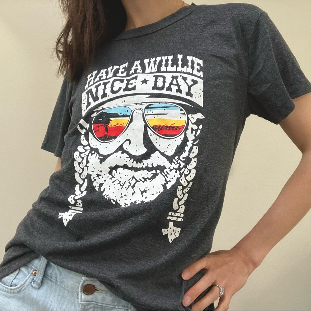 ๐ 3 for $12 โข WILLIE NELSON โข have a Willie nice day tee - Picture 3 of 8